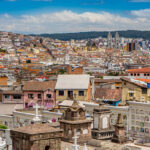 Explora Quito con tranquilidad contratando seguros de viajes adecuados